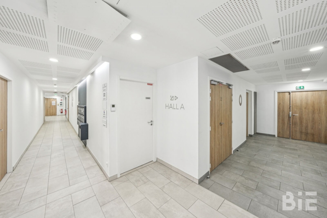 Photo 1 – Location bureaux	BORDEAUX (33300)