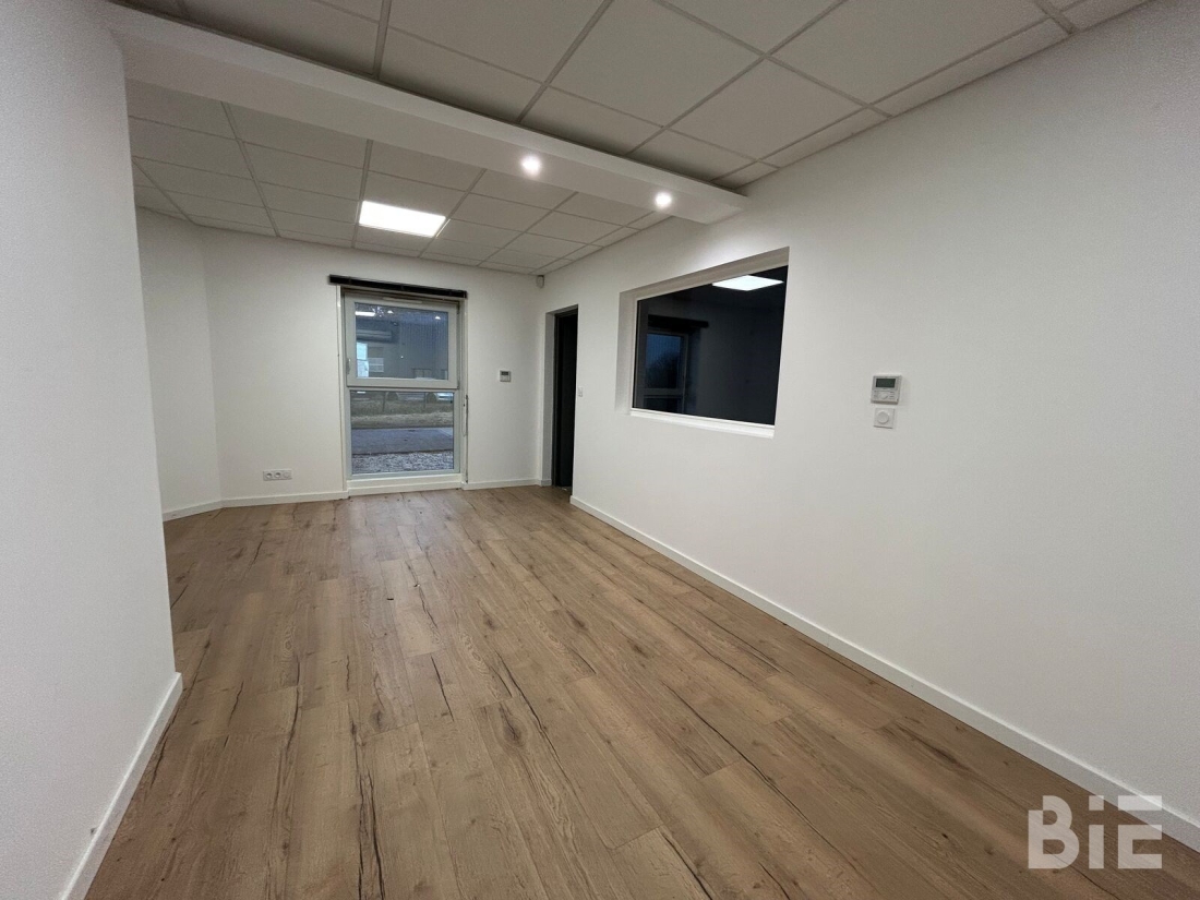 Photo 5 – Location bureaux	SAINT JEAN D'ILLAC (33127)