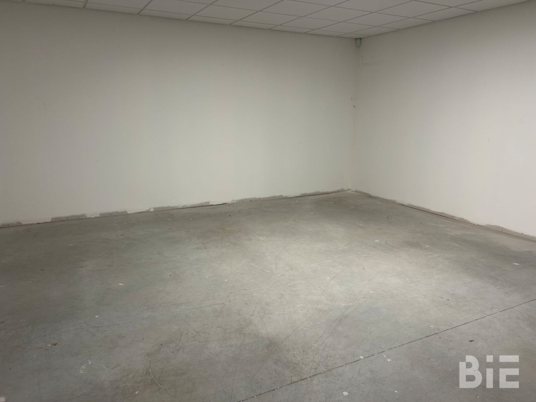 Photo 10 – Location bureaux	SAINT JEAN D'ILLAC (33127)