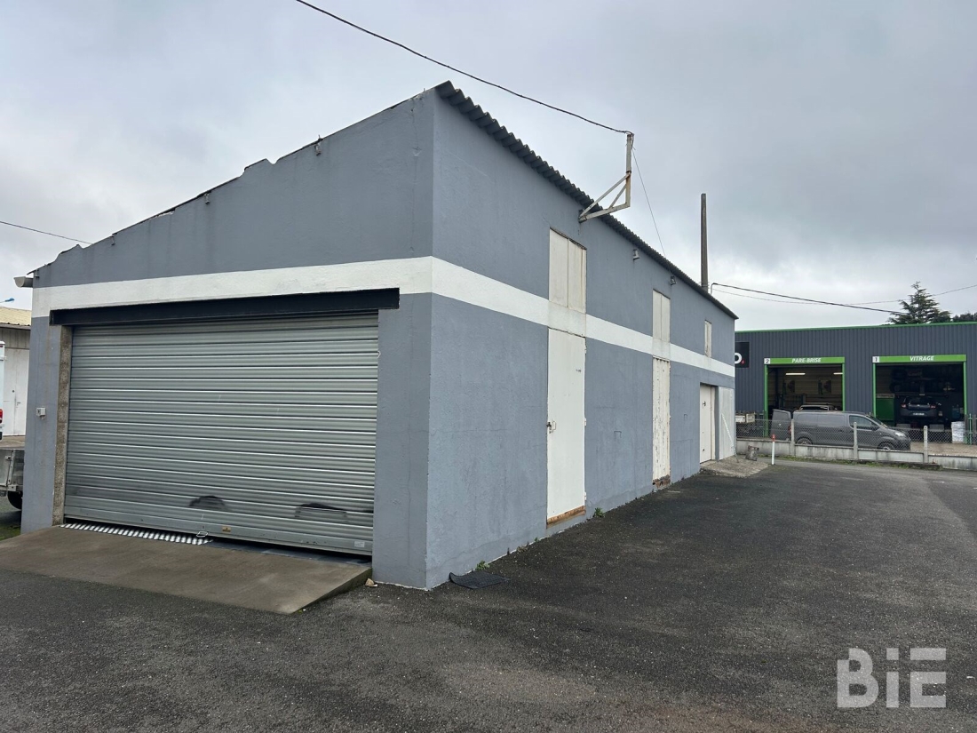 Photo 5 – Vente locaux commerciaux	SAINT MARTIN LACAUSSADE (33390)