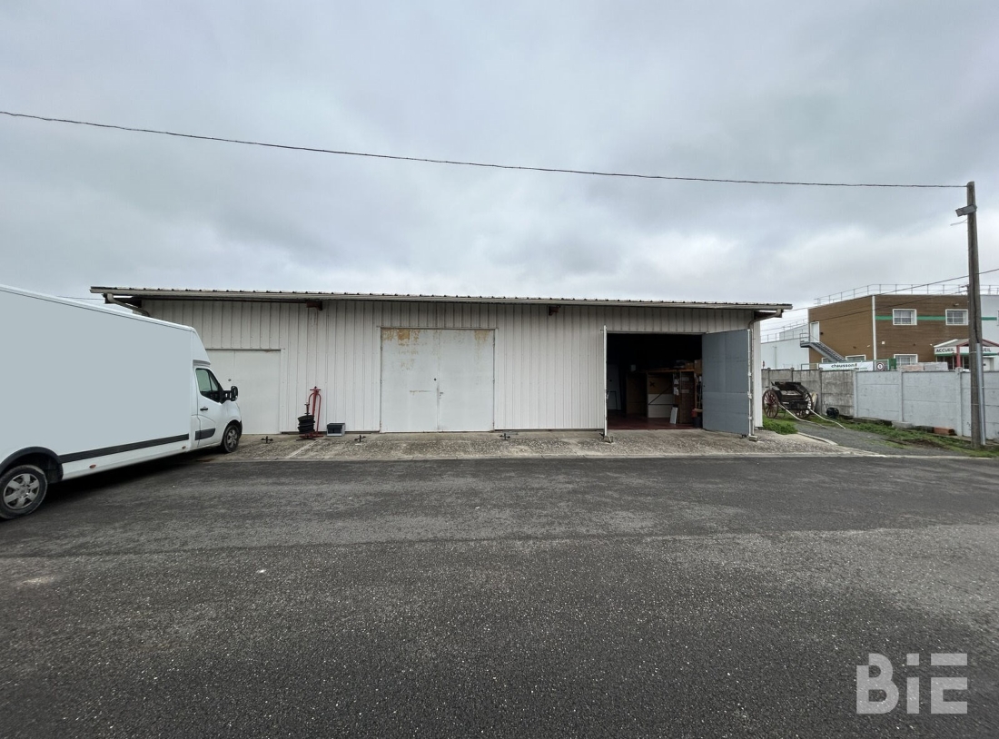 Photo 6 – Vente locaux commerciaux	SAINT MARTIN LACAUSSADE (33390)