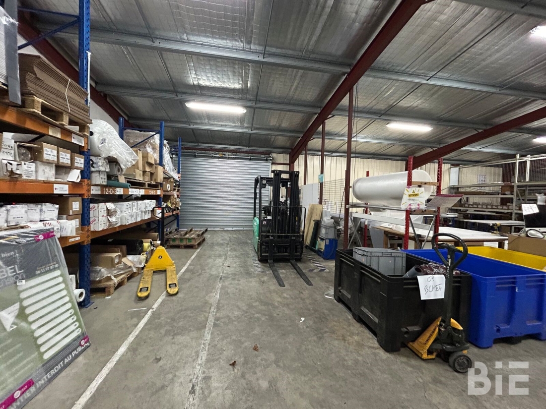 Photo 4 – Vente entrepôts / activités	BORDEAUX (33100)