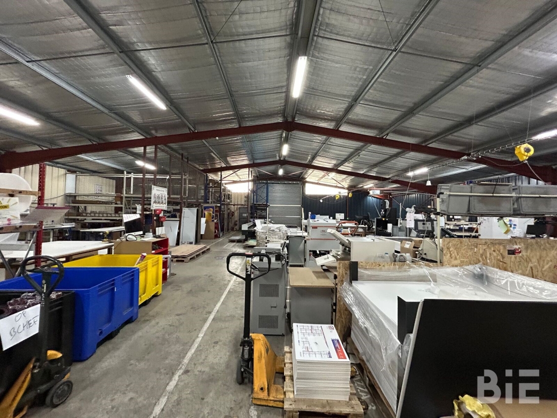 Photo 3 – Vente entrepôts / activités	BORDEAUX (33100)