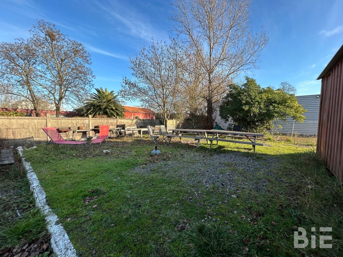 Photo 9 – Vente entrepôts / activités	BORDEAUX (33100)
