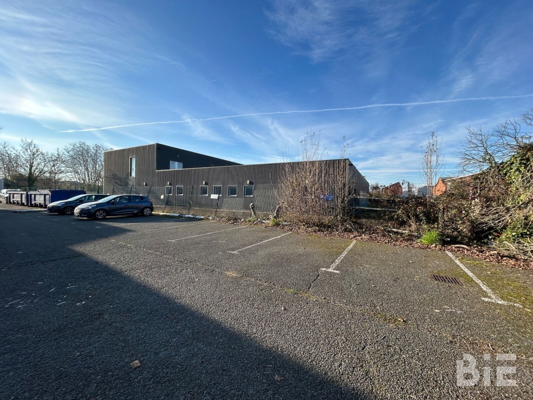 Photo 11 – Vente entrepôts / activités	BORDEAUX (33100)