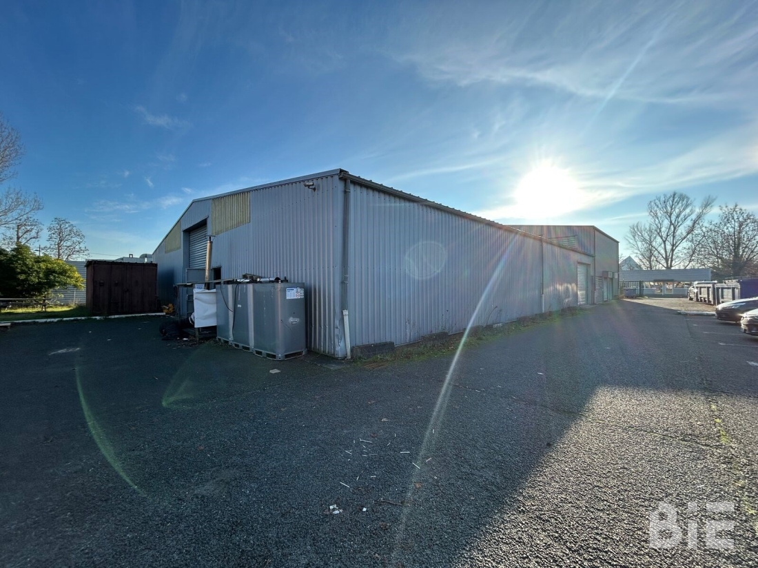 Photo 12 – Vente entrepôts / activités	BORDEAUX (33100)