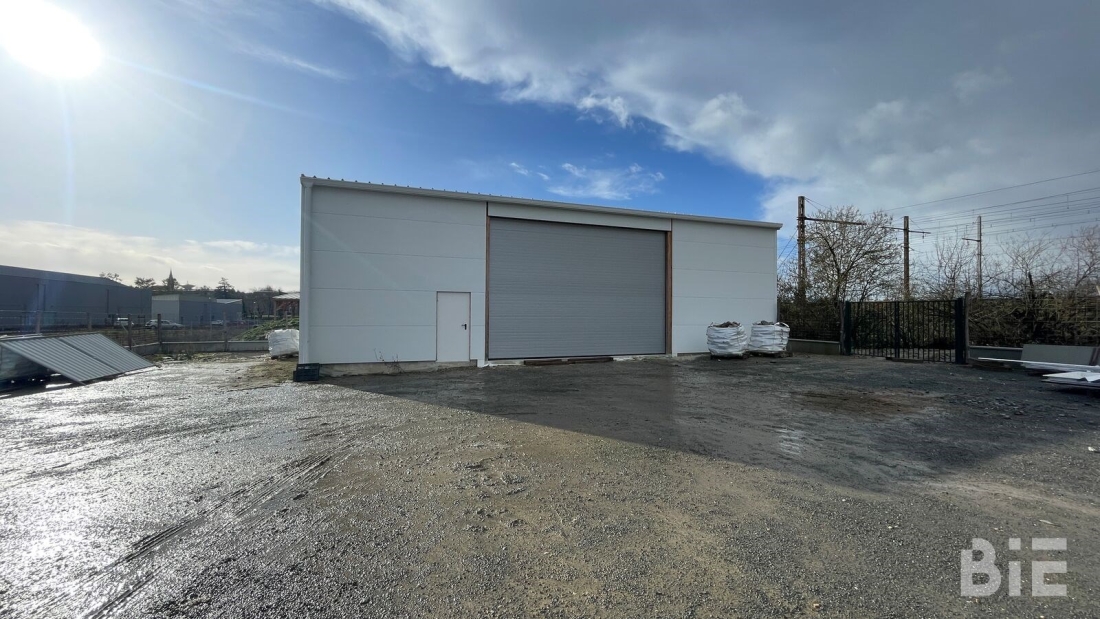 Photo 9 – Vente entrepôts / activités	BASSENS (33530)