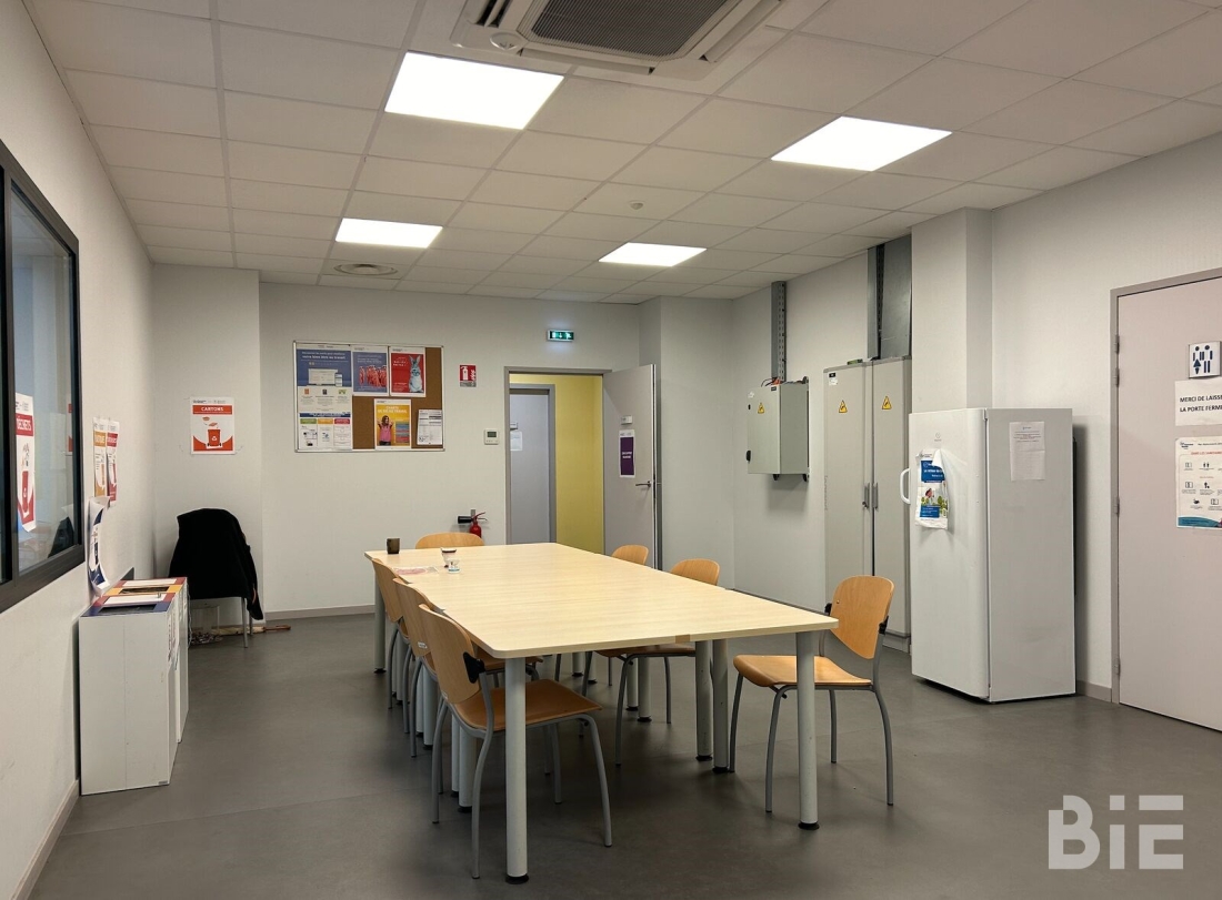 Photo 2 – Location bureaux	BORDEAUX (33300)