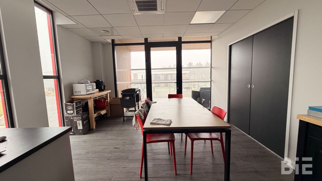 Photo 7 – Vente entrepôts / activités	MERIGNAC (33700)