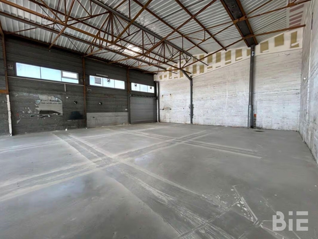 Photo 5 – Location entrepôts / activités	BORDEAUX (33300)