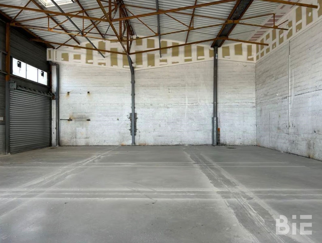 Photo 6 – Location entrepôts / activités	BORDEAUX (33300)