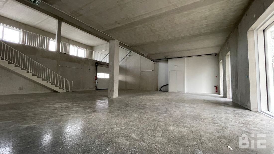 Photo 5 – Location entrepôts / activités	BRUGES (33520)