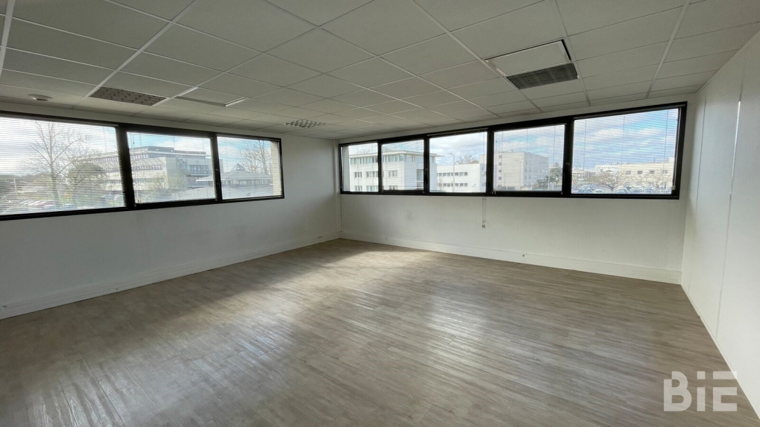 Photo 3 – Location bureaux	MERIGNAC (33700)