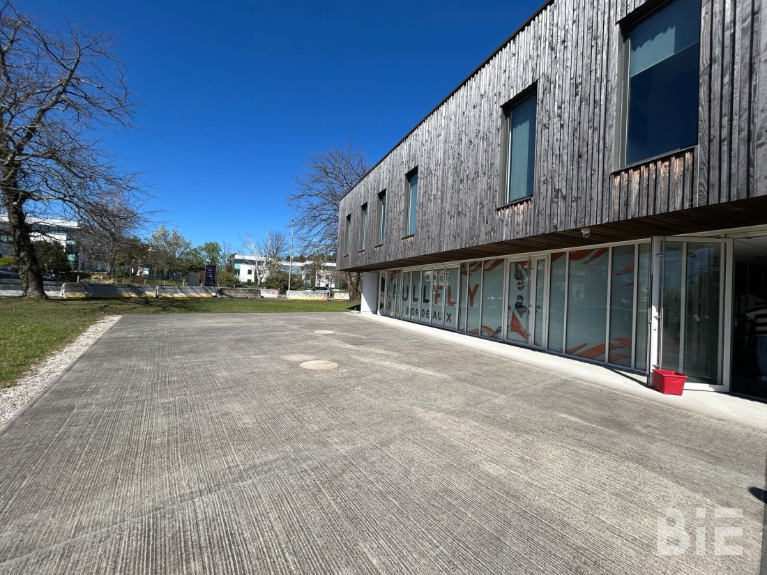 Photo 4 – Location entrepôts / activités	MERIGNAC (33700)