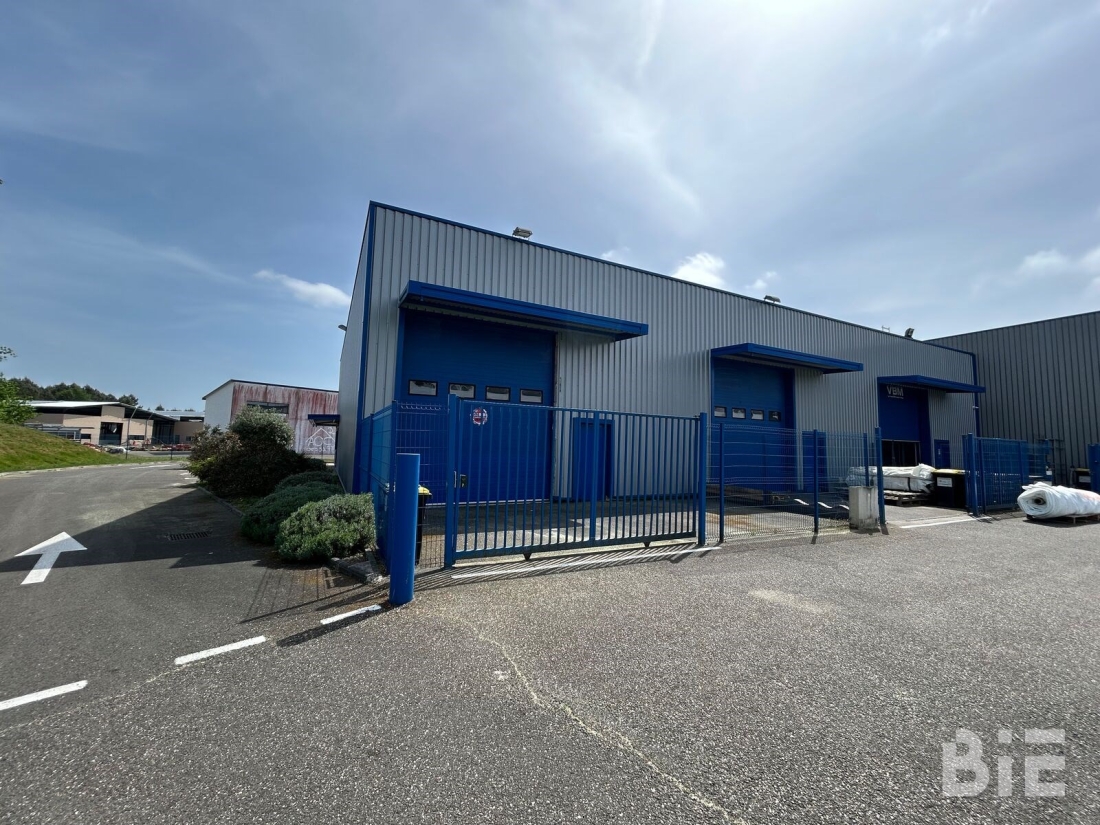 Photo 10 – Location entrepôts / activités	SAINT JEAN D'ILLAC (33127)