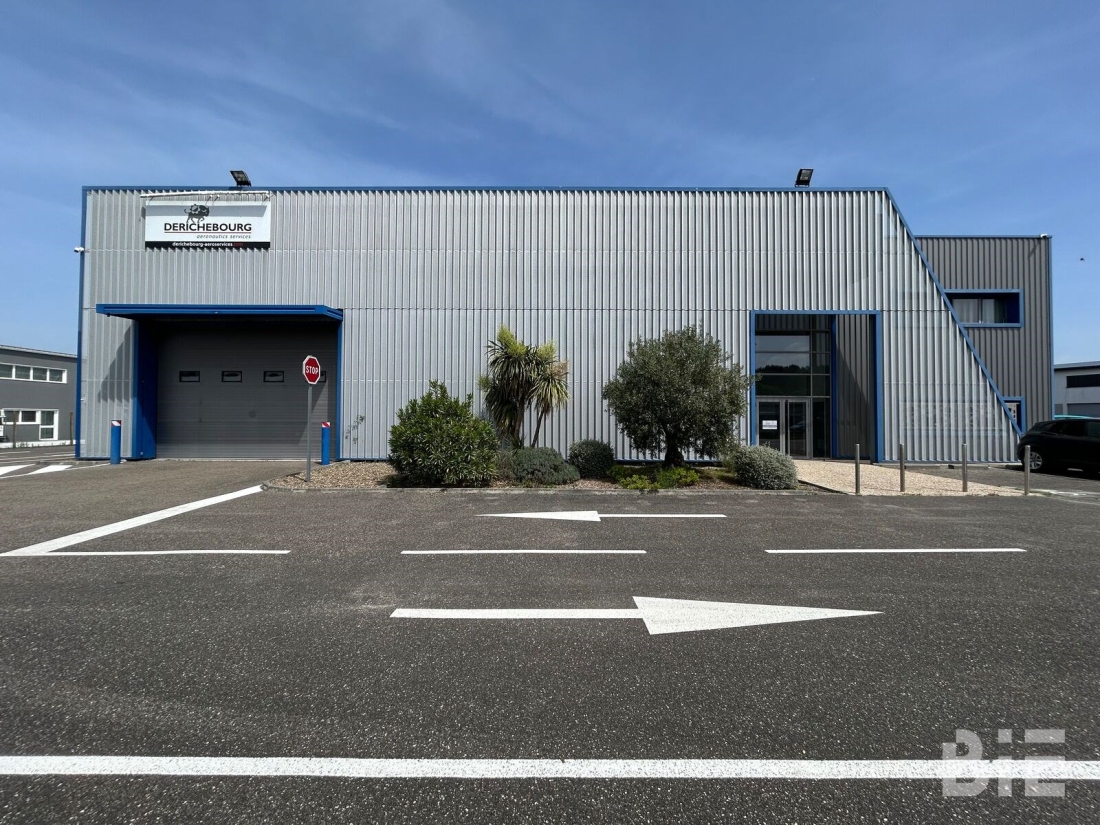 Photo 2 – Location entrepôts / activités	SAINT JEAN D'ILLAC (33127)