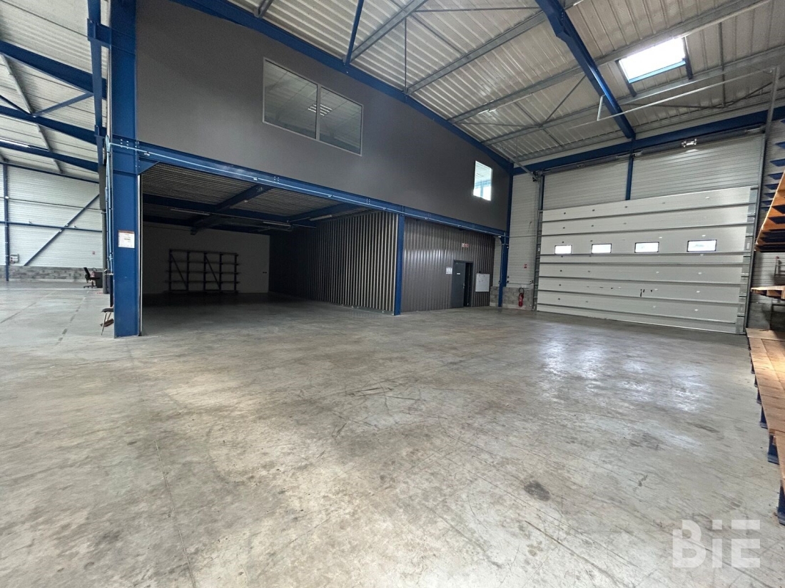 Photo 7 – Location entrepôts / activités	SAINT JEAN D'ILLAC (33127)
