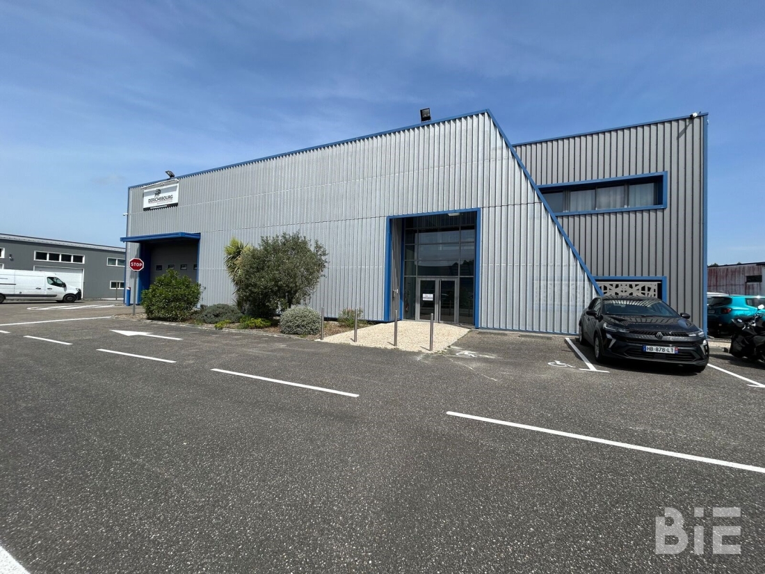 Photo 1 – Location entrepôts / activités	SAINT JEAN D'ILLAC (33127)