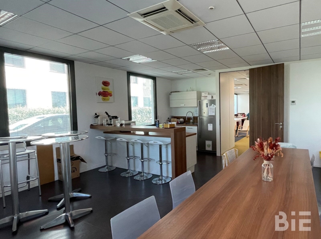 Photo 7 – Vente bureaux	MERIGNAC (33700)
