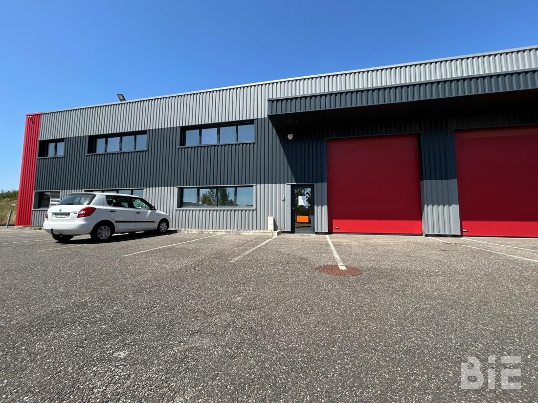 Photo 2 – Vente entrepôts / activités	MARTIGNAS SUR JALLE (33127)