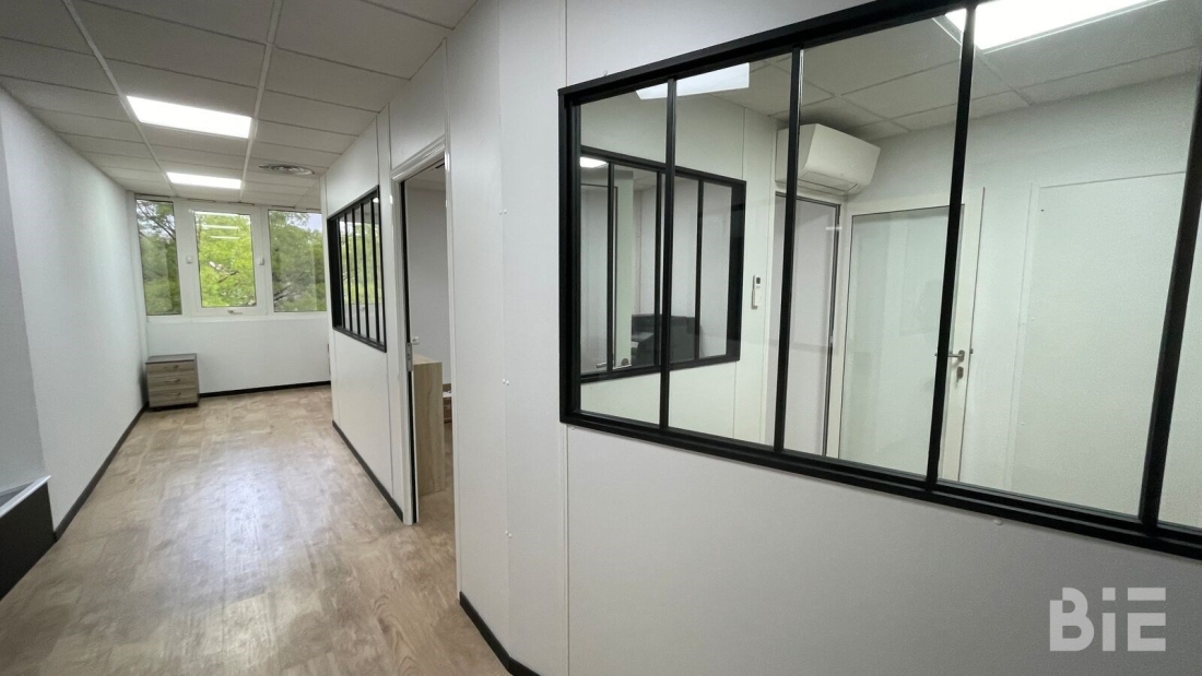 Photo 2 – Location bureaux	MERIGNAC (33700)