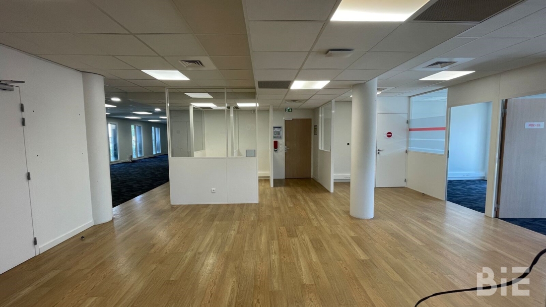 Photo 3 – Location bureaux	BRUGES (33520)