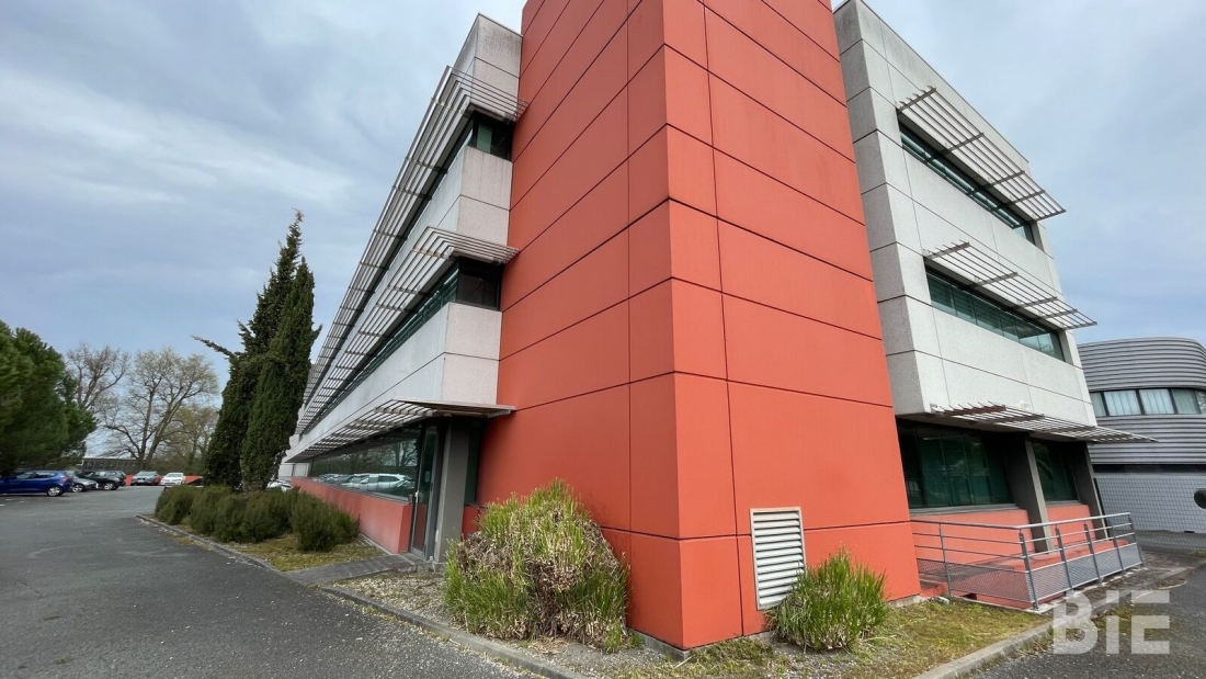 Photo 3 – Location bureaux	BRUGES (33520)