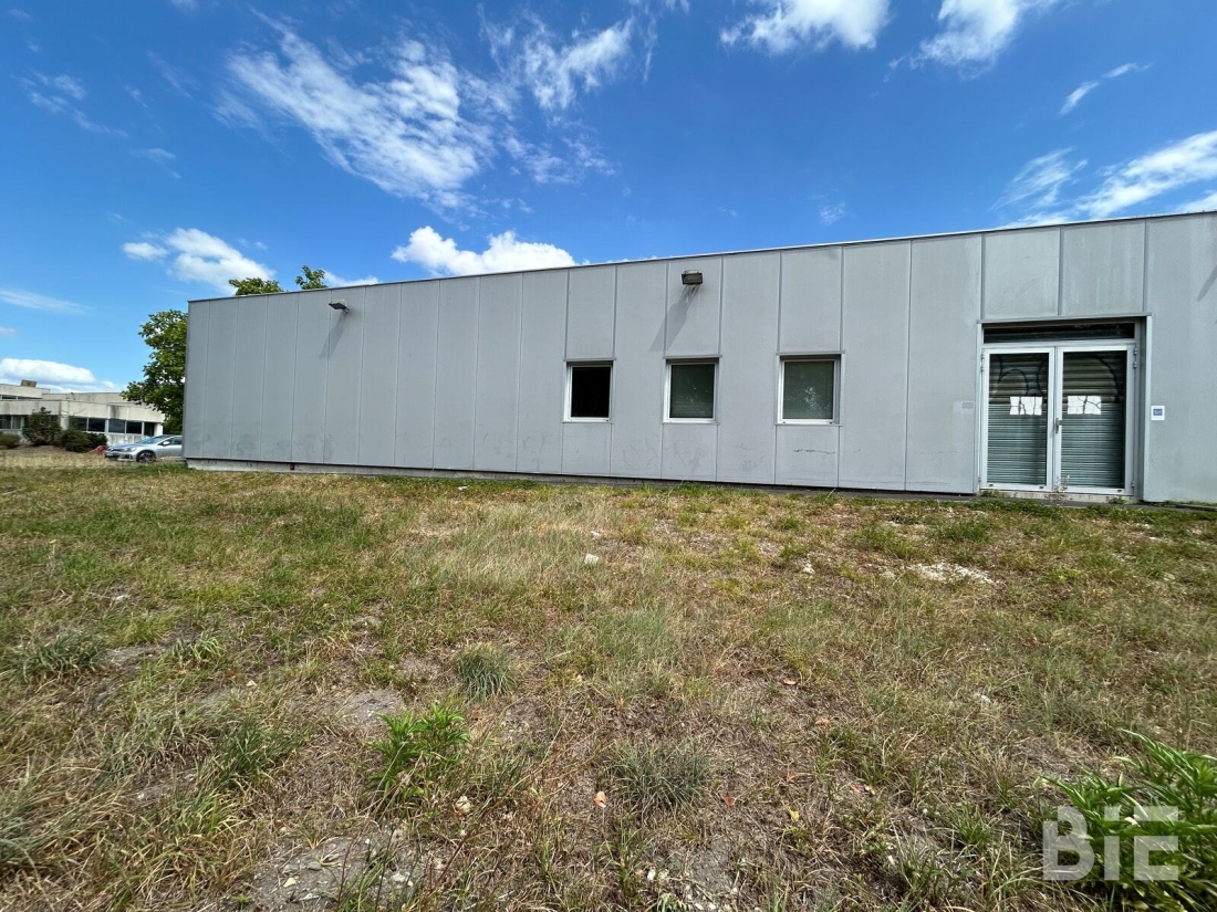 Photo 3 – Location entrepôts / activités	BORDEAUX (33300)