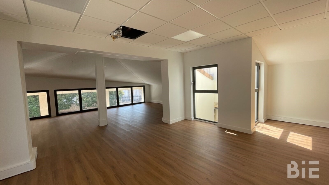 Photo 8 – Location bureaux	BORDEAUX (33800)