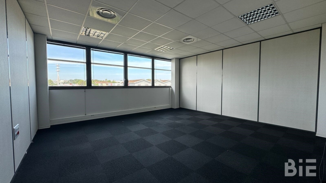 Photo 6 – Vente bureaux	VILLENAVE D'ORNON (33140)