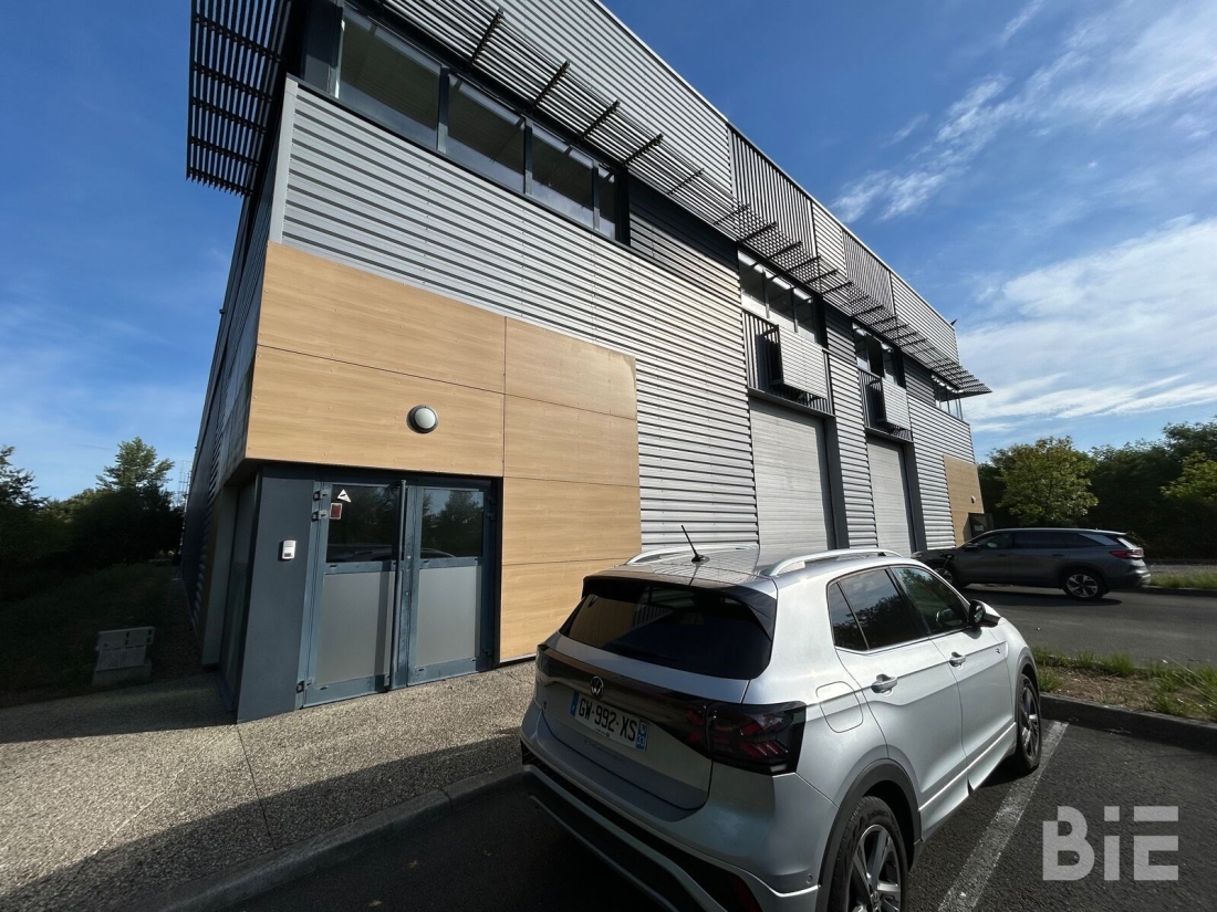 Photo 4 – Location entrepôts / activités	SAINT JEAN D'ILLAC (33127)
