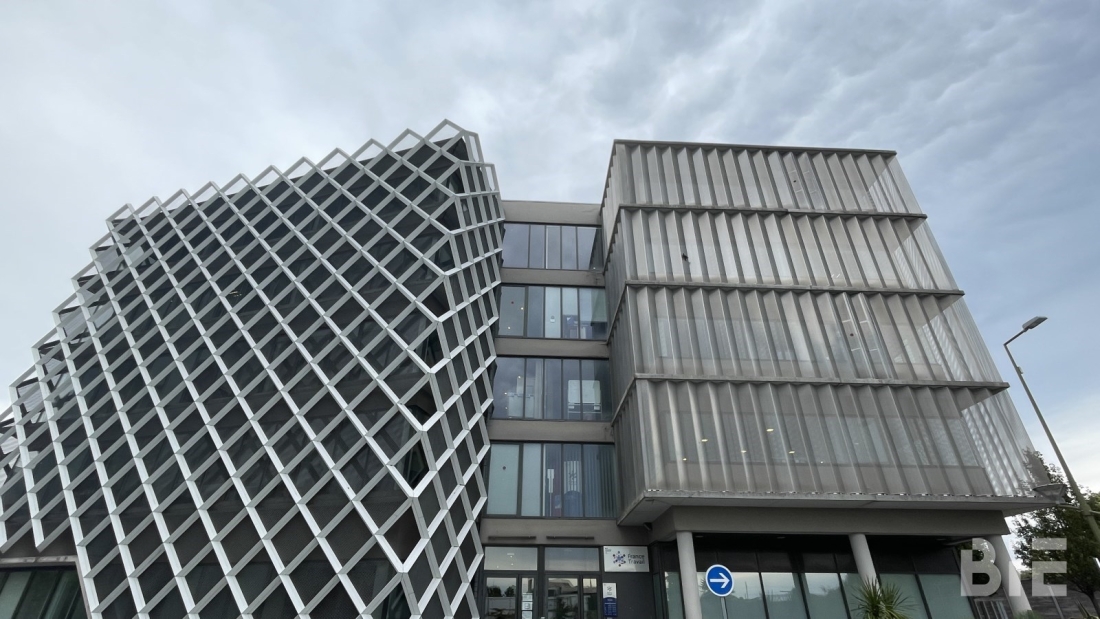 Photo 1 – Location locaux commerciaux	LORMONT (33310)