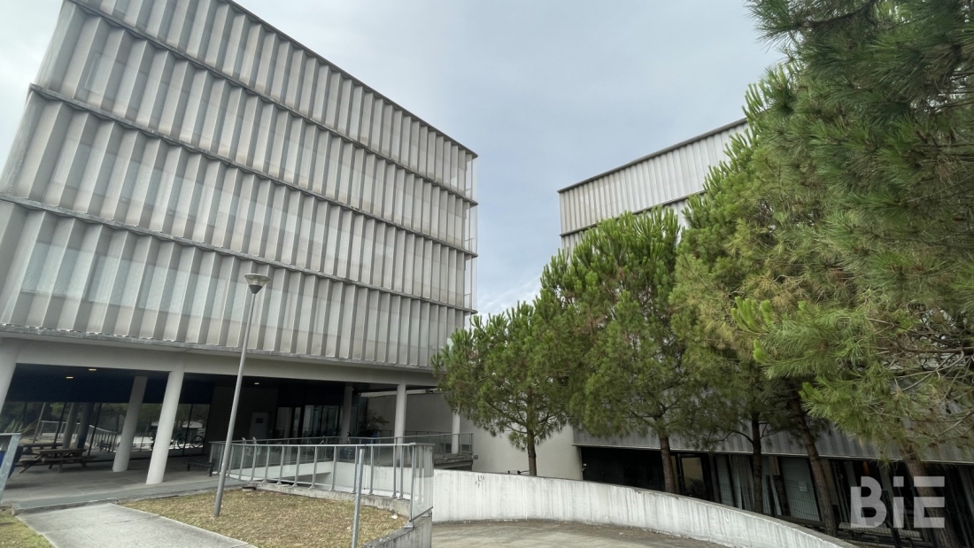 Photo 2 – Location bureaux	LORMONT (33310)