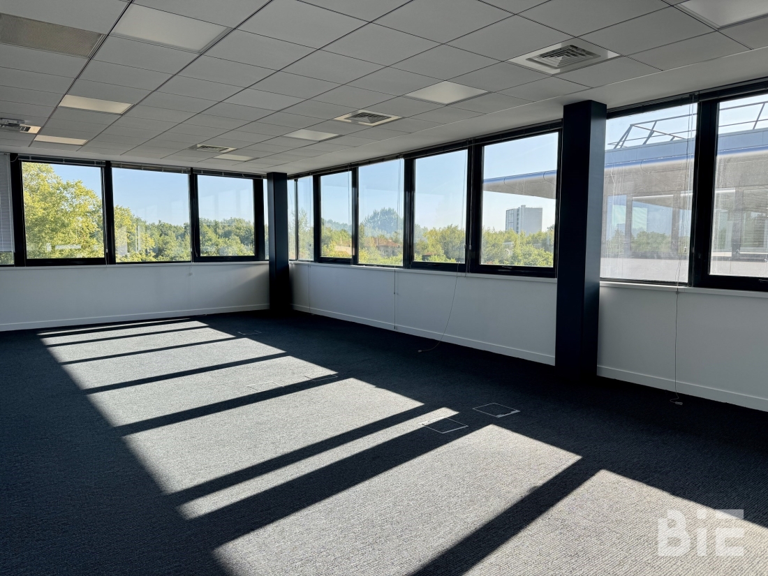 Photo 5 – Location bureaux	LE HAILLAN (33185)