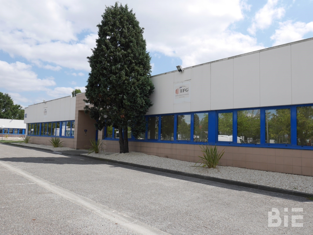 Photo 1 – Location bureaux	MERIGNAC (33700)