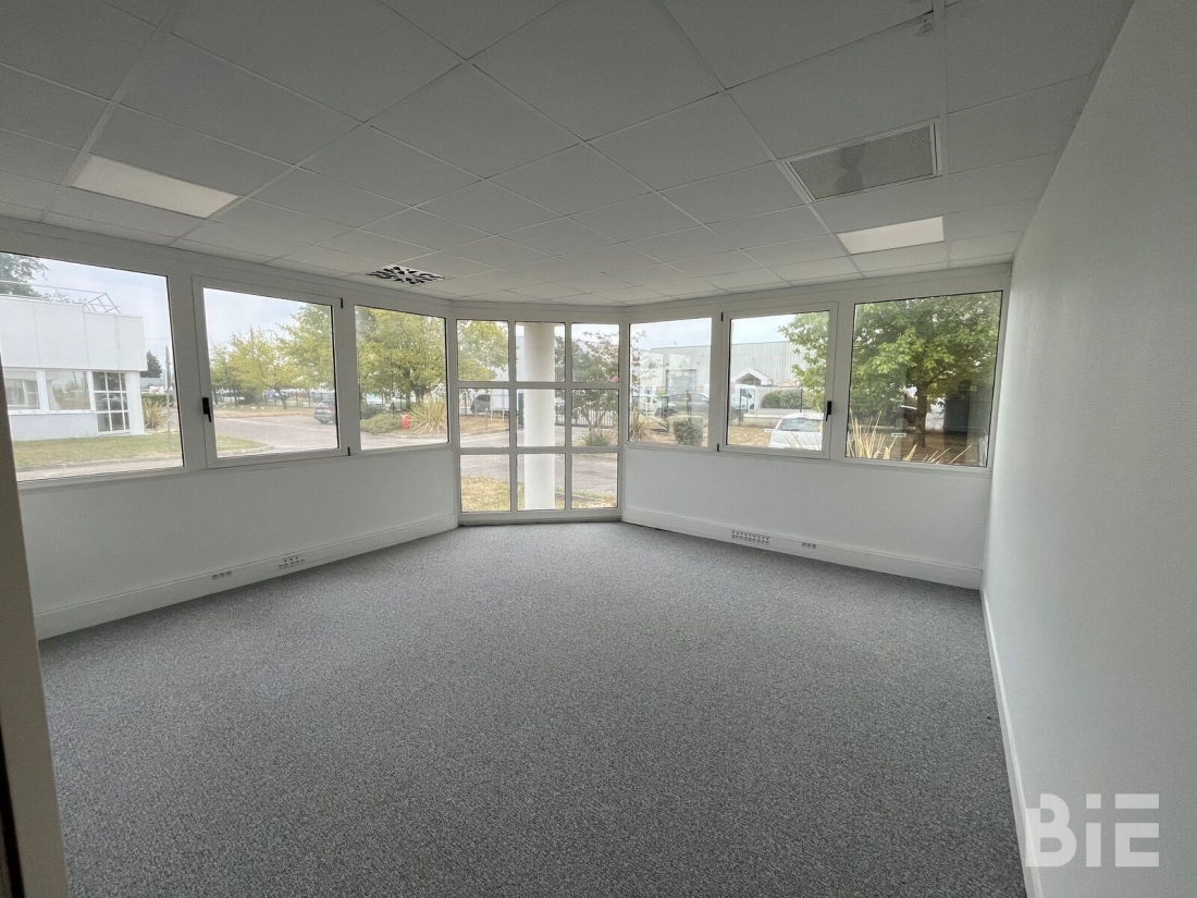Photo 3 – Location bureaux	MERIGNAC (33700)