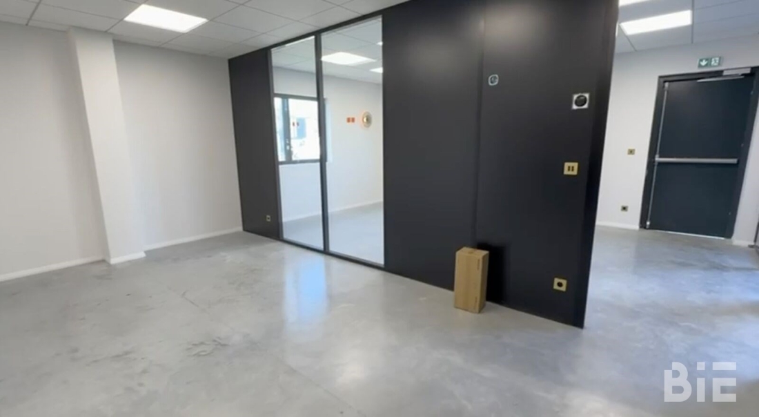 Photo 6 – Location entrepôts / activités	MERIGNAC (33700)