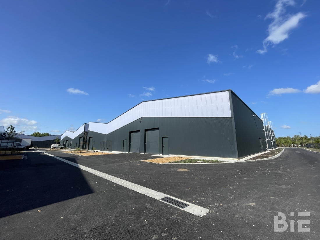 Photo 2 – Location entrepôts / activités	MERIGNAC (33700)
