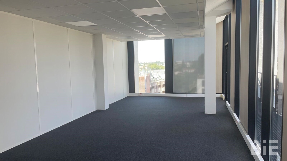 Photo 8 – Location bureaux	BORDEAUX (33300)