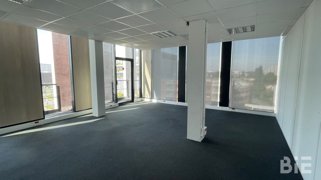 Photo 7 – Location bureaux	BORDEAUX (33300)