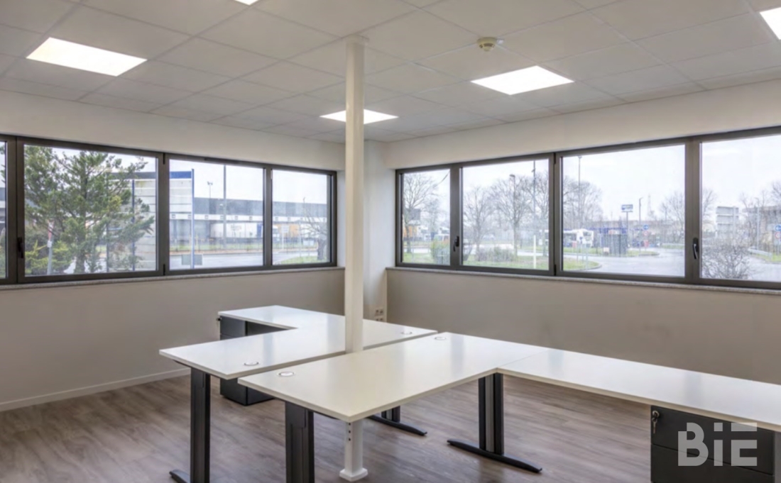 Photo 5 – Location entrepôts / activités	BRUGES (33520)