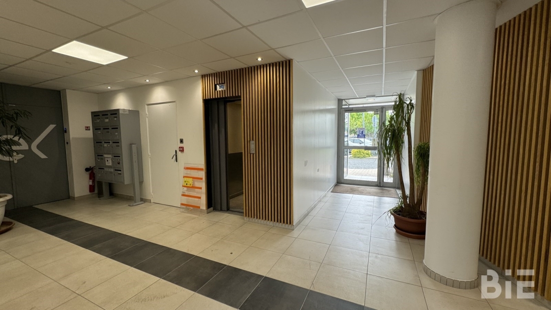 Photo 2 – Location bureaux	BEGLES (33130)