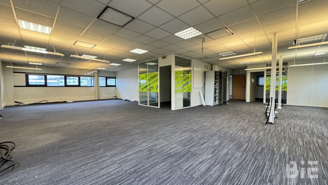 Photo 3 – Location bureaux	VILLENAVE D'ORNON (33140)