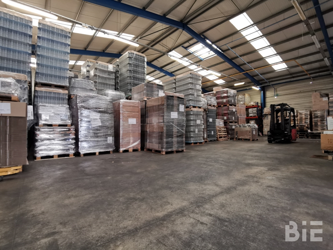 Photo 3 – Location entrepôts / activités	POMPIGNAC (33370)