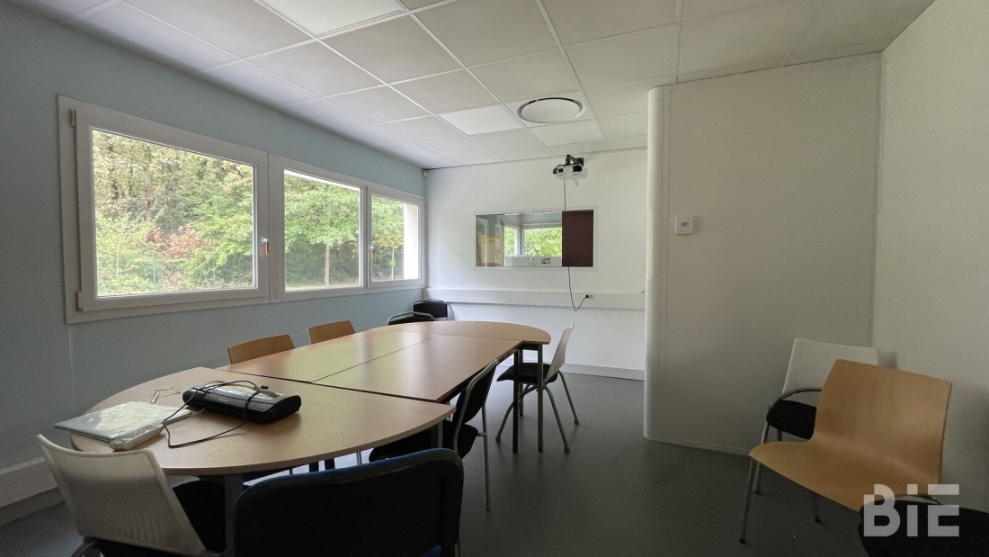 Photo 6 – Location entrepôts / activités	CANEJAN (33610)