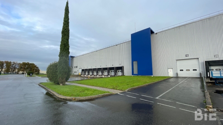 Photo 1 – Location entrepôts / activités	BLANQUEFORT (33290)