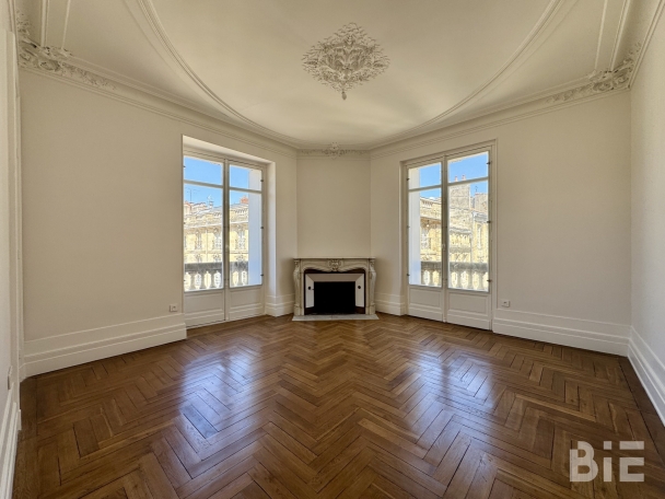 Photo 1 – Location bureaux	BORDEAUX (33000)