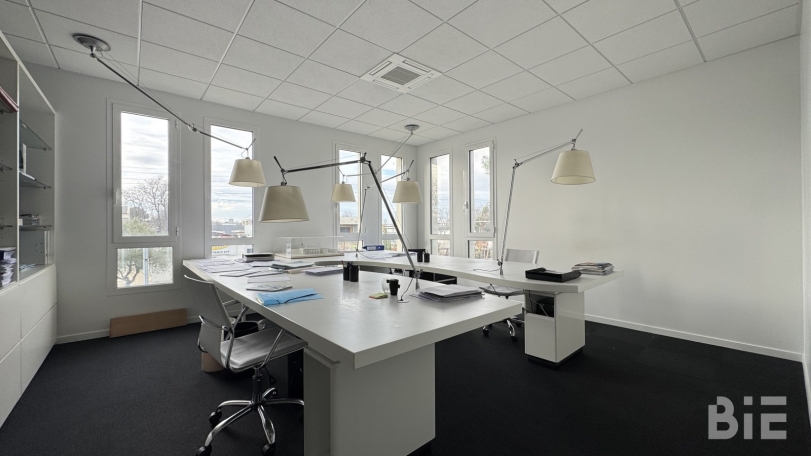 Photo 1 – Location bureaux	MERIGNAC (33700)