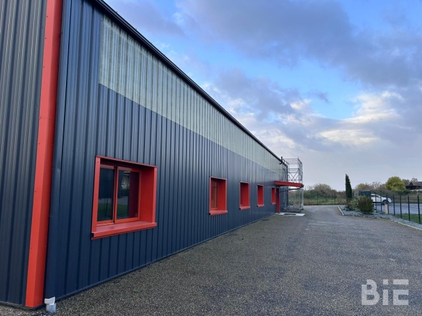Photo 1 – Vente entrepôts / activités	SERIGNAC (82500)