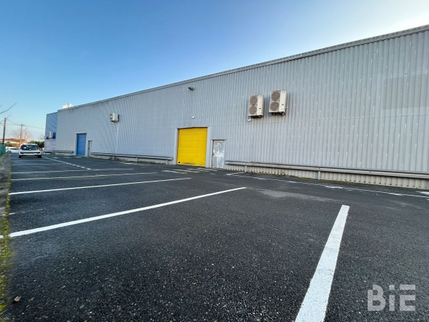 Photo 1 – Location entrepôts / activités	MERIGNAC (33700)